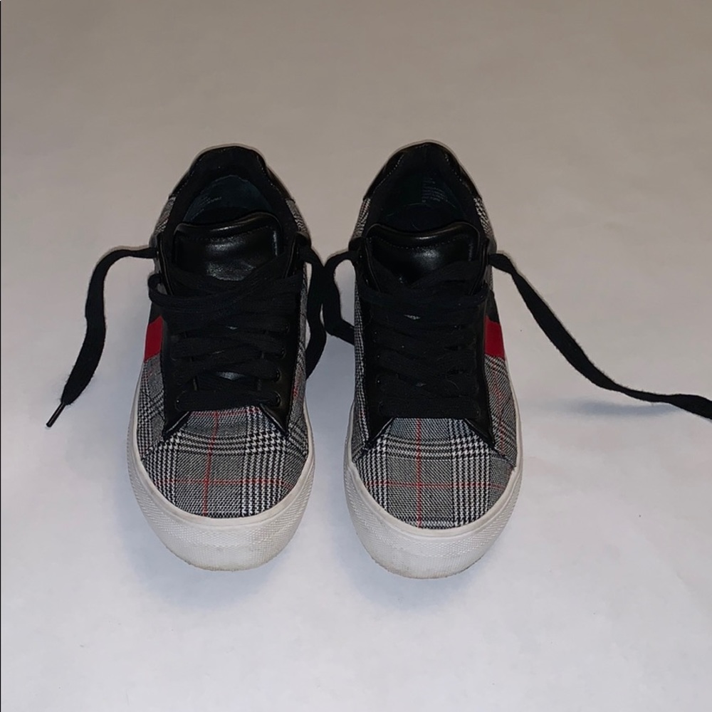 Steve Madden Glen Plaid Sneakers